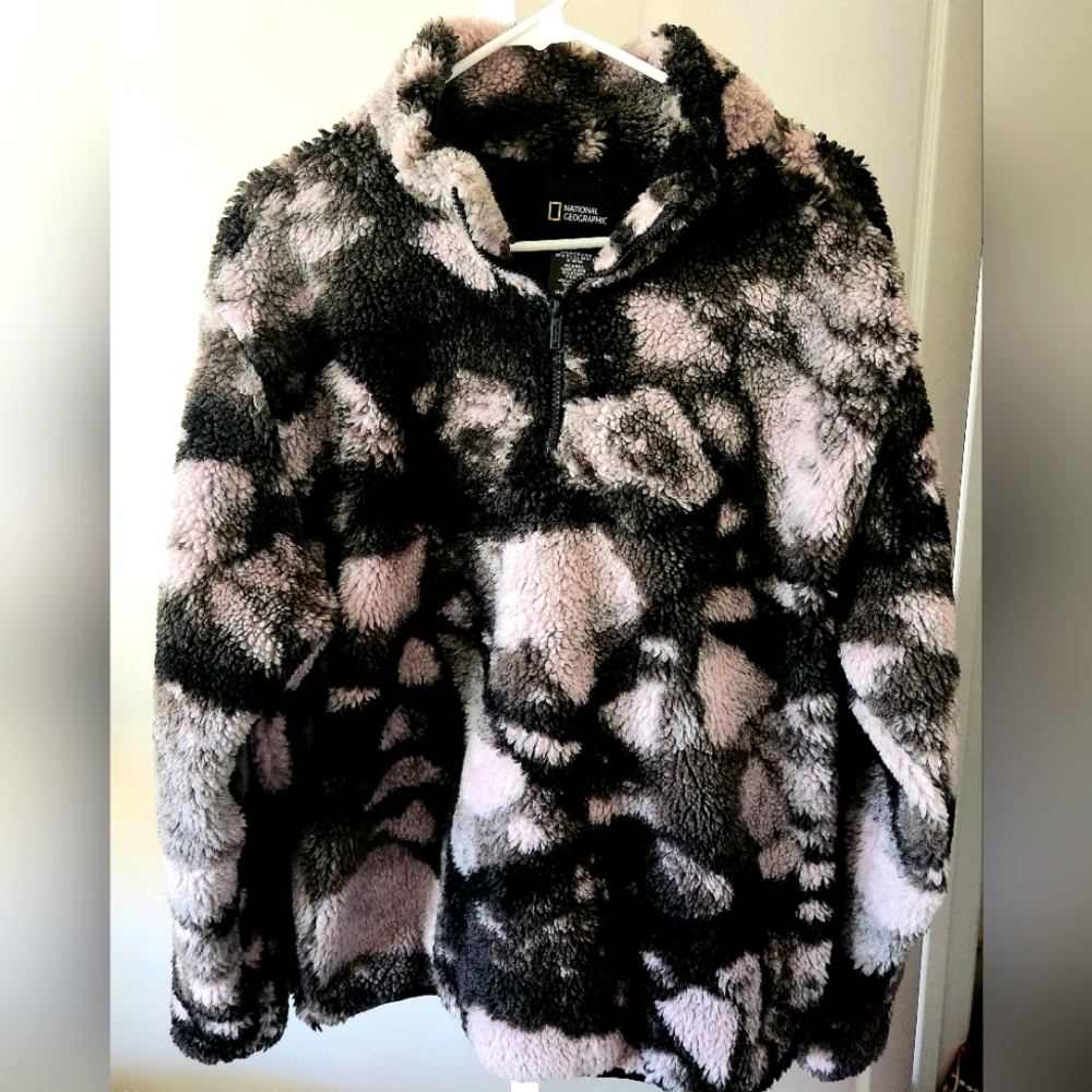 [SOLD] National Geographic x HBX 1/4 Zip Fleece Jacket XS ❄️